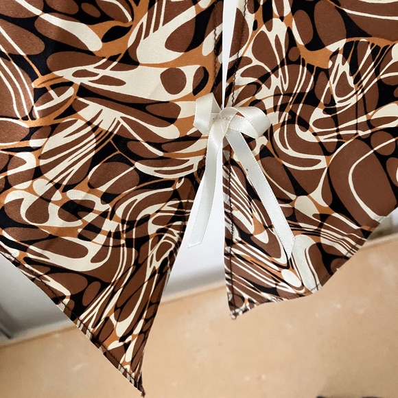 SILK HOLT RENFREW TOP - Picture 10 of 16